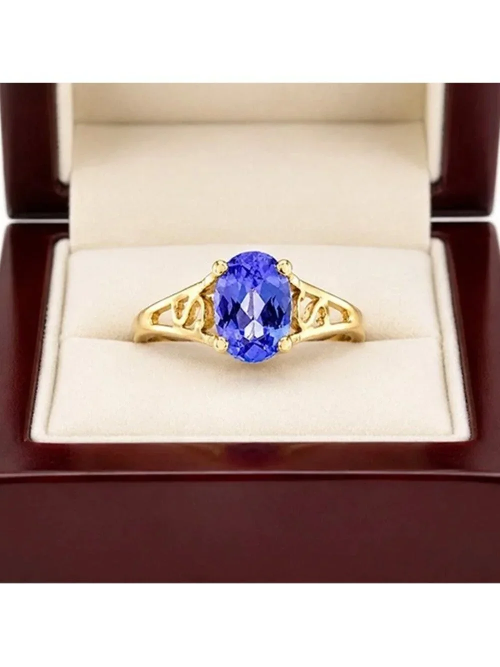 Deep Tone Lab Created Tanzanite 1.72 Carats 14k Yellow Gold Ring